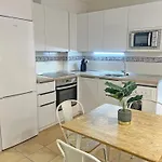 Appartamento Puro Centro. 500m Del Mar. A/c *
