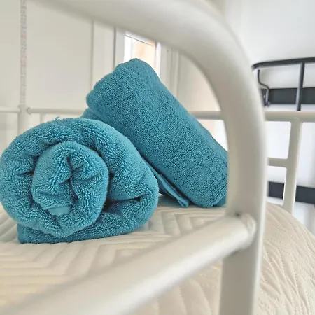Apartamento Puro Centro. 500m Del Mar. A/c *