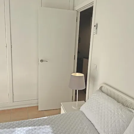 Apartamento Puro Centro. 500m Del Mar. A/c
