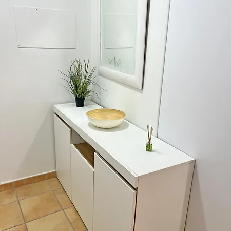 Puro Centro. 500m Del Mar. A/c Apartamento