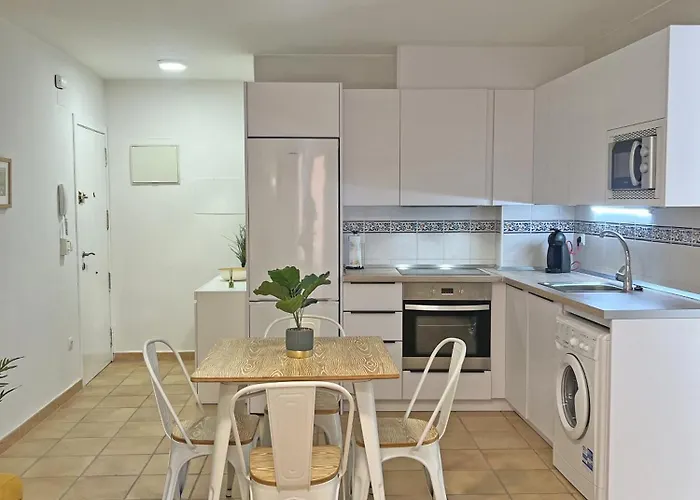 Puro Centro. 500m Del Mar. A/c Apartment Alicante