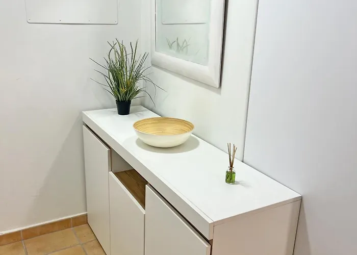 Puro Centro. 500m Del Mar. A/c Apartment