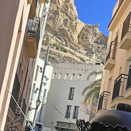 Puro Centro. 500m Del Mar. A/c Apartment